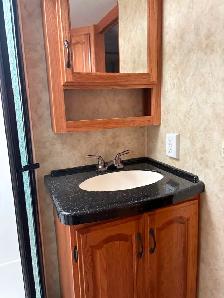 2012 Brookstone by Coachmen Diamond Editi5th Wheel  Model 365 RL - Photo 10