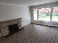 $2400 Stevenson/Rossland 3BDRM spacious For RENT. Clean, Fresh! - Photo 2