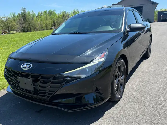 2022 Hyundai Elantra Preferred