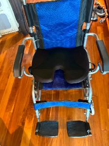 Transport wheel chair - Photo 2