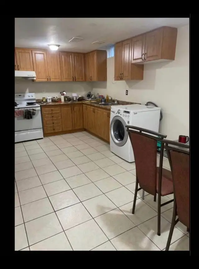 APARTMENT FOR RENT NEAR SQAURE ONE