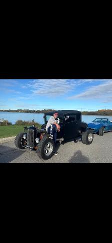 Ford Hot Rod - Photo 3