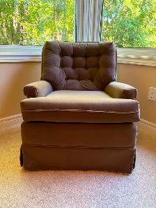 Swivel Chair - Photo 7