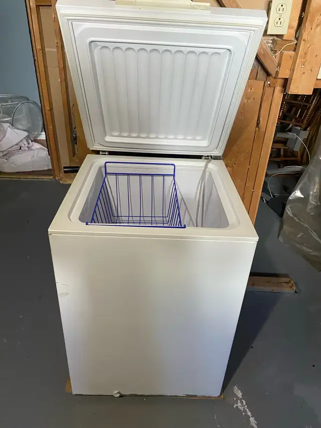 apartment size freezer
