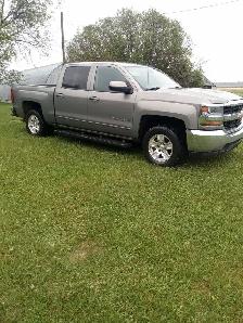 Chevy Silverado 1500 - Photo 3