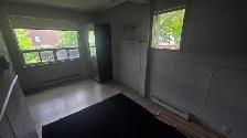 675/mth - McMaster Student Room Rental steps from Mcmaster