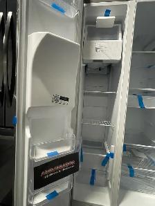 NEW 36" Frigidaire External Water&Ice Side By Side Fridge 25 CF - Photo 7