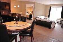 2 Bed   Den, 2 Bath Condo in McKenzie Towne – South Exposure, Un - Photo 2
