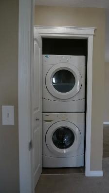 2 Bed   Den, 2 Bath Condo in McKenzie Towne – South Exposure, Un - Photo 12