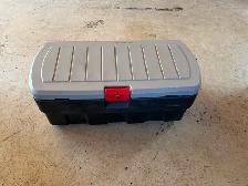 Rubbermaid container