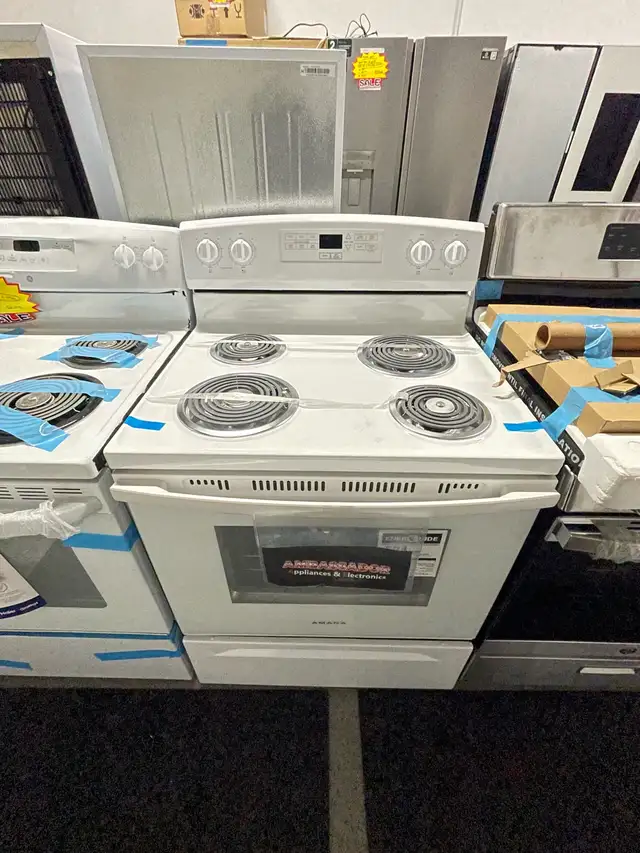 NEW 30" GE Electric Coil Top Range Stove With Self Clean 5 Cu.Ft
