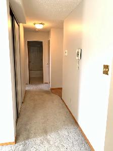 2 bedroom Condo for lease - Photo 4