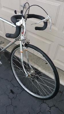 Vintage Road Bicycle - Photo 3
