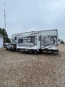 Salem 5th wheel camper - Photo 2