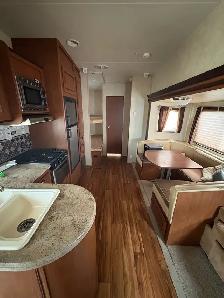 Salem 5th wheel camper - Photo 4