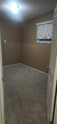 basement suite for rent - Photo 9
