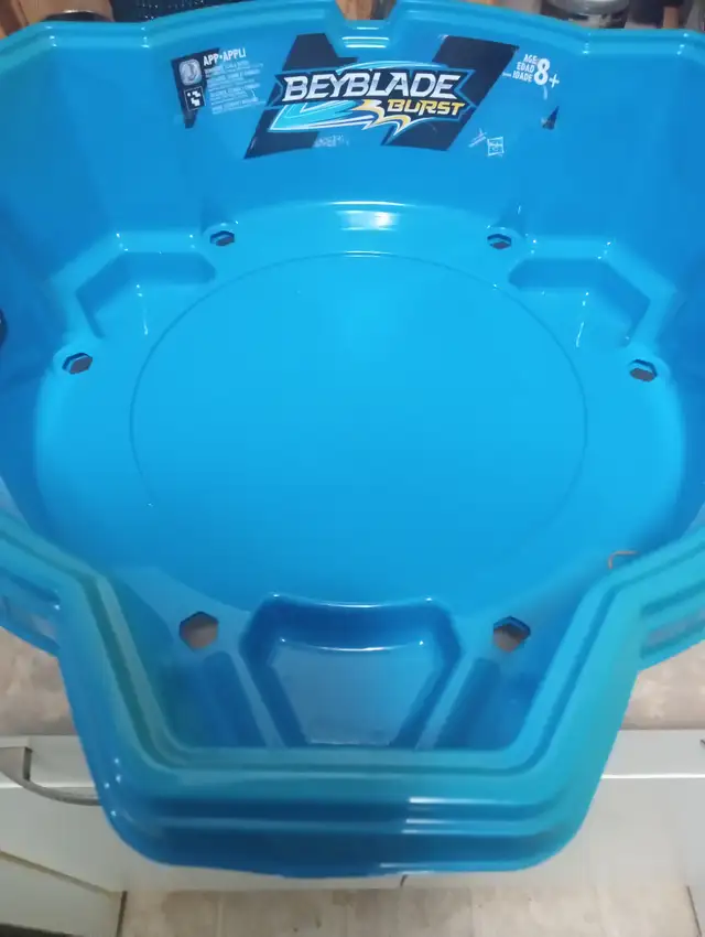 BEYBLADE BURST STADIUM