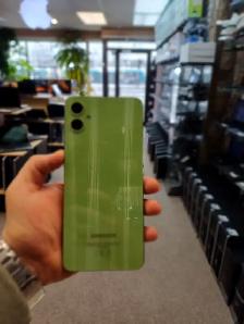 Neuf dans la boite Samsung galaxy A06
