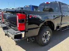 2026 Ford F-350 Lariat - Photo 2