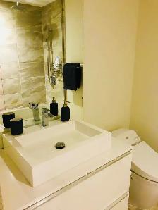 À louer 4 1/2  Fully Furnished Downtown Condo for Rent - Photo 11