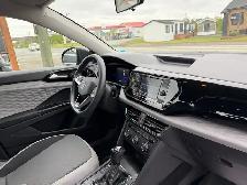 2022 Volkswagen Taos Trendline 4MOTION CERTIFIED! - Photo 14