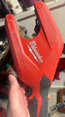 Milwaukee brushless 1-1/4" to 2" copper tube cutter