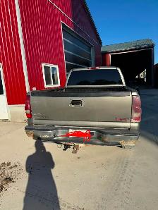 04 Chevy pickup - Photo 2