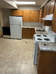 basement suite - Photo 2