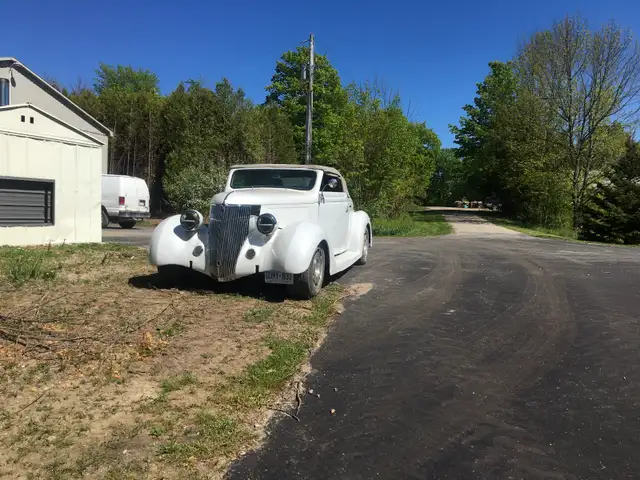 1936 Ford Cabriolet Street Rod
