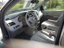 2014 Toyota Sienna XLE - Photo 8