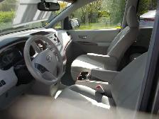 2014 Toyota Sienna XLE - Photo 11