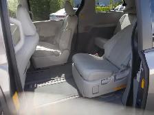2014 Toyota Sienna XLE - Photo 12