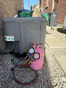Air conditioner repair service