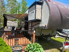 2014 Rockwood signature ultra lite fifth wheel
