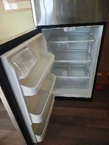 Frigidaire Fridge for Sale - Photo 2