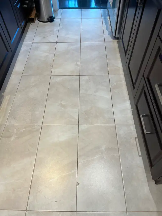 BROKEN TILES REPAIR EXPECT ((HANDYMAN HOME REPAIRS))