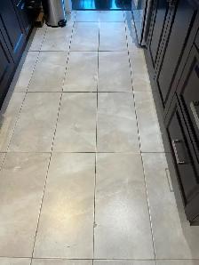 BROKEN TILES REPAIR EXPECT ((HANDYMAN HOME REPAIRS))