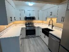 Newly Renovated 3 Bedroom Townhouse in Kimberley - Photo 19
