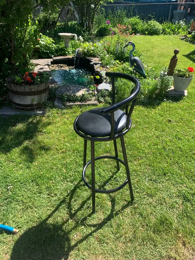 Barstool