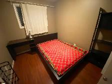 Furnished room close to Rundle Station