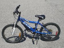 OUTGROWN BOY'S OR GIRL'S 20' CCM FS20 6 SPDS WITH SUSPENSION! - Photo 4