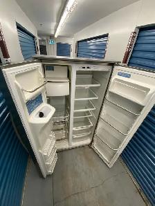 ELECTROLUX SIDE-BY-SIDE STAINLESS STEEL FRIDGE - Photo 9
