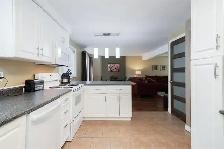 2 Student Bedrooms - Sept 1st 8 Month Lease - All Inclusive Rent - Photo 4