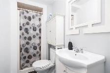 2 Student Bedrooms - Sept 1st 8 Month Lease - All Inclusive Rent - Photo 9