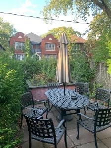 Gorgeous 2 Bed 1 1/2 Bath Upstairs Apartment - 13 Castle View - Photo 6