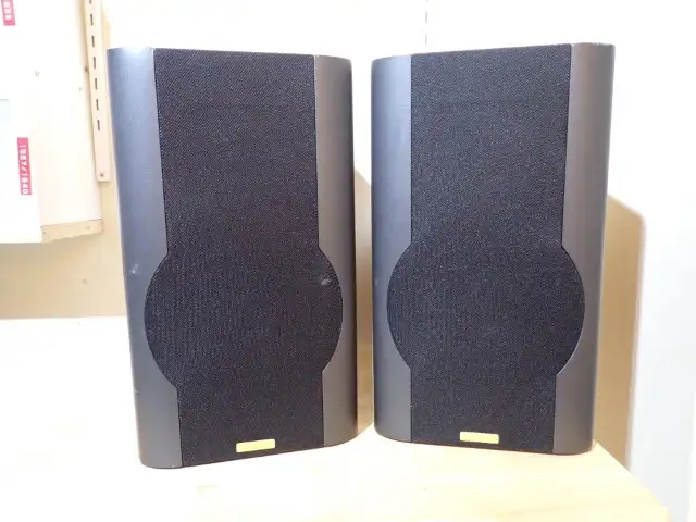 JAMO Speakers
