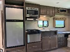 2019 Coleman Light 2515RL Travel Trailer - Photo 4