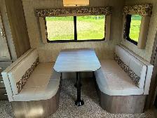 2019 Coleman Light 2515RL Travel Trailer - Photo 6