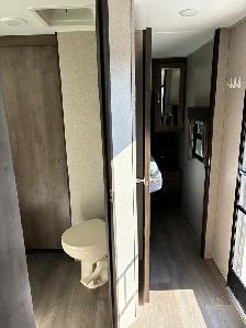 2019 Coleman Light 2515RL Travel Trailer - Photo 7