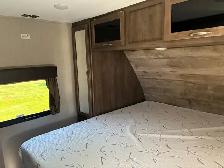2019 Coleman Light 2515RL Travel Trailer - Photo 9